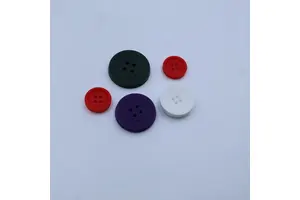 2-Methyl-5-(piperazin-1-yl)oxazole-4-carbonitrile