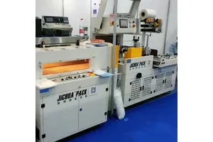 Custom Private Packaging Label Product Sticker Printing Adhesive Brand Logo Label Rolls Waterproof Vinyl Sticker for Mascara